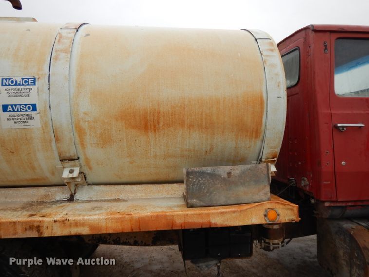 image for item DH3317 1989 Ford L8000  water truck