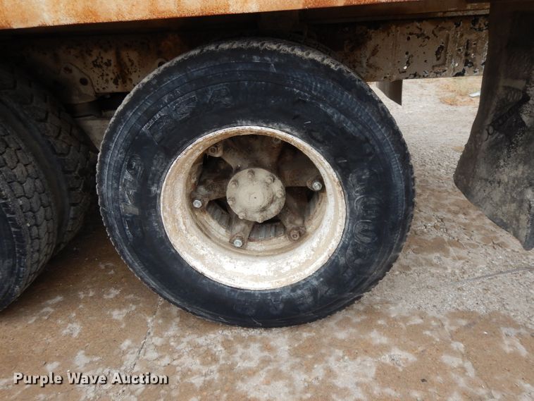 image for item DH3317 1989 Ford L8000  water truck