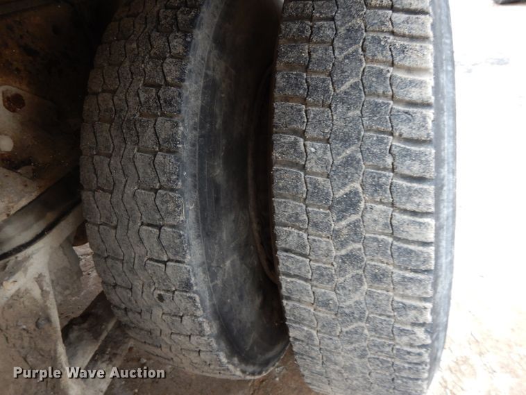 image for item DH3317 1989 Ford L8000  water truck