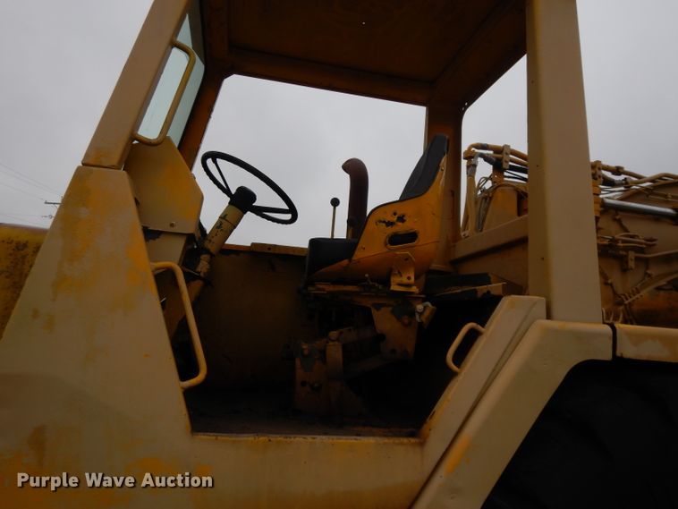 image for item DH3321 1984 John Deere 862  elevating scraper