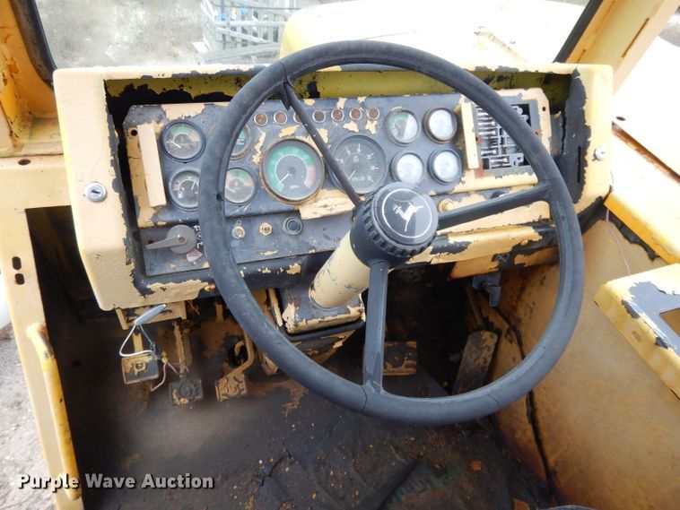 image for item DH3321 1984 John Deere 862  elevating scraper