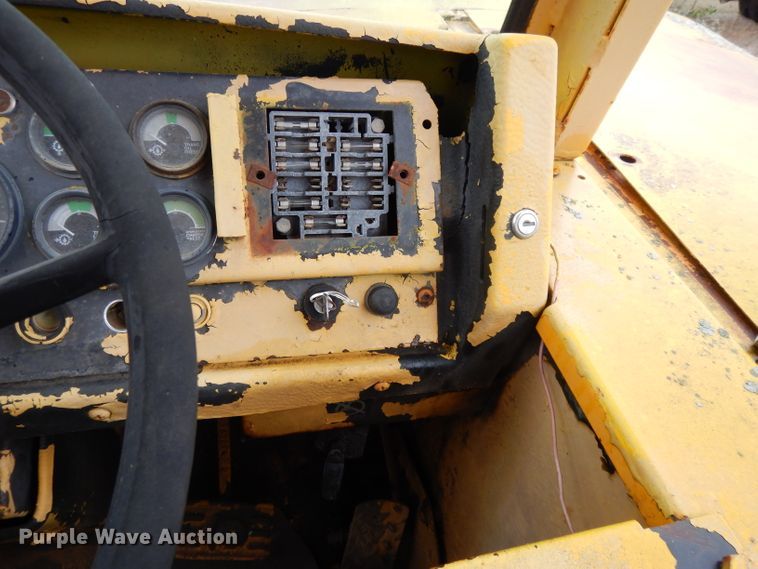 image for item DH3321 1984 John Deere 862  elevating scraper