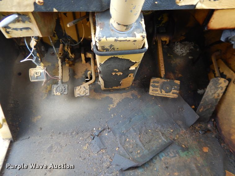 image for item DH3321 1984 John Deere 862  elevating scraper