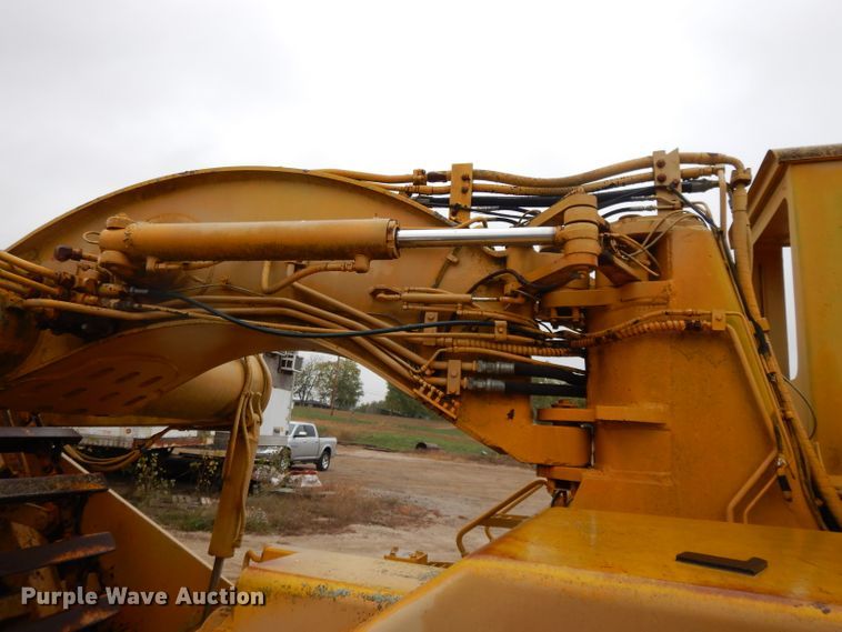 image for item DH3321 1984 John Deere 862  elevating scraper