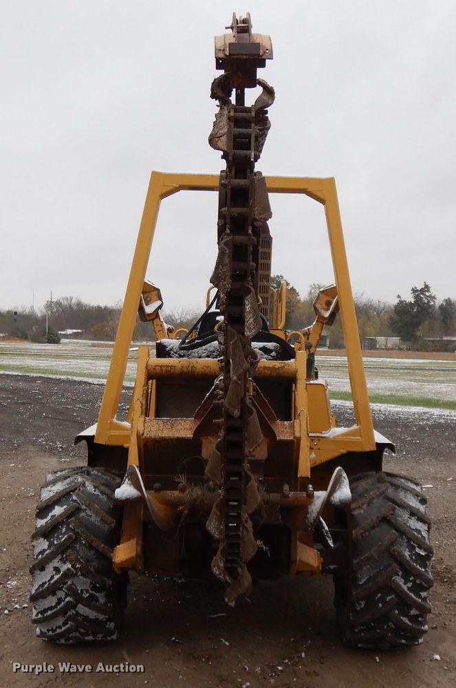 image for item DH3335 1999 Vermeer V8550A  trencher