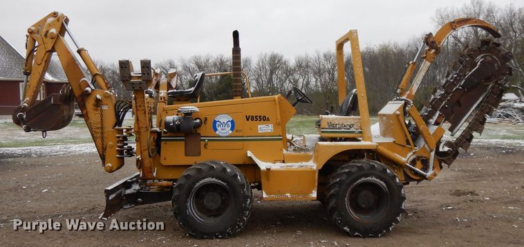 image for item DH3335 1999 Vermeer V8550A  trencher