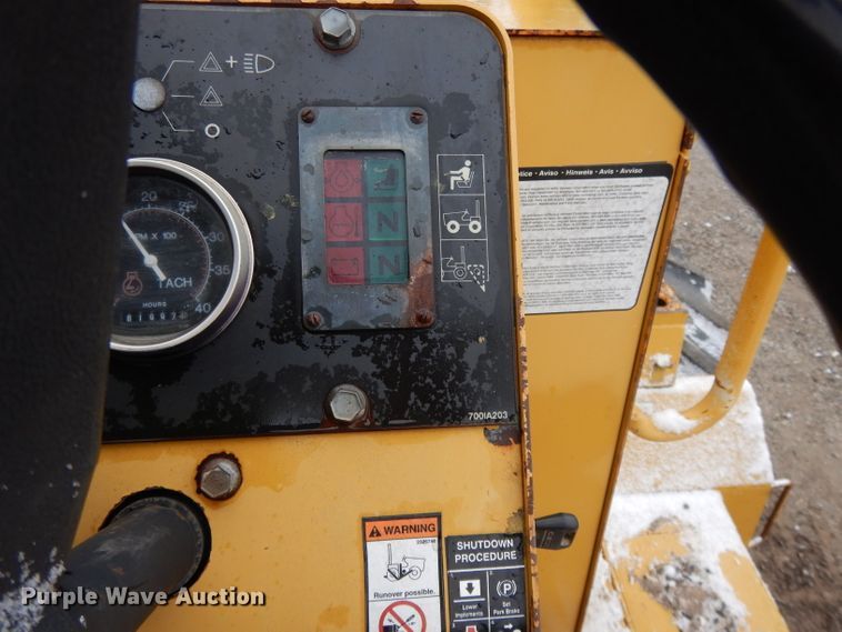 image for item DH3335 1999 Vermeer V8550A  trencher