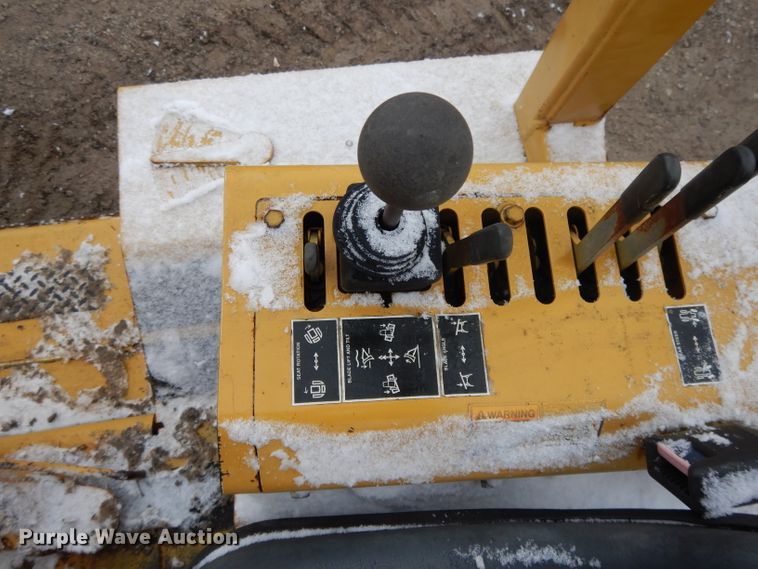 image for item DH3335 1999 Vermeer V8550A  trencher