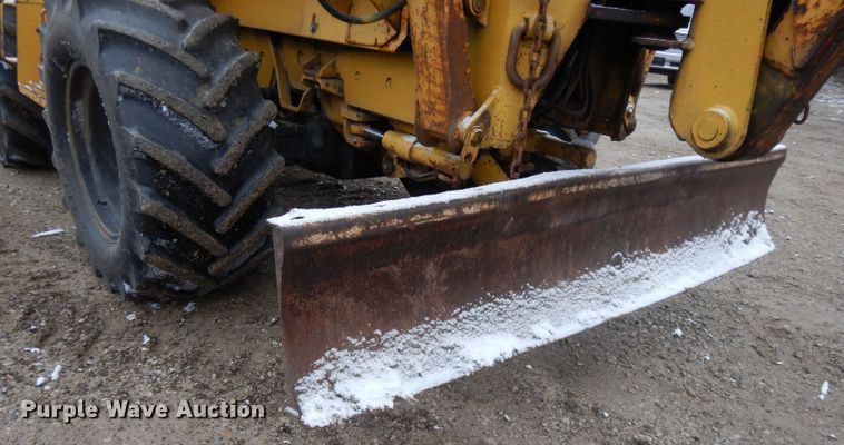 image for item DH3335 1999 Vermeer V8550A  trencher