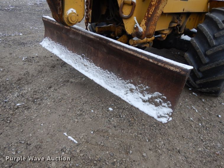 image for item DH3335 1999 Vermeer V8550A  trencher