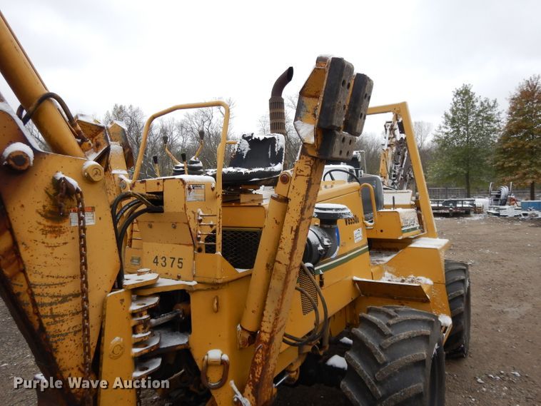 image for item DH3335 1999 Vermeer V8550A  trencher