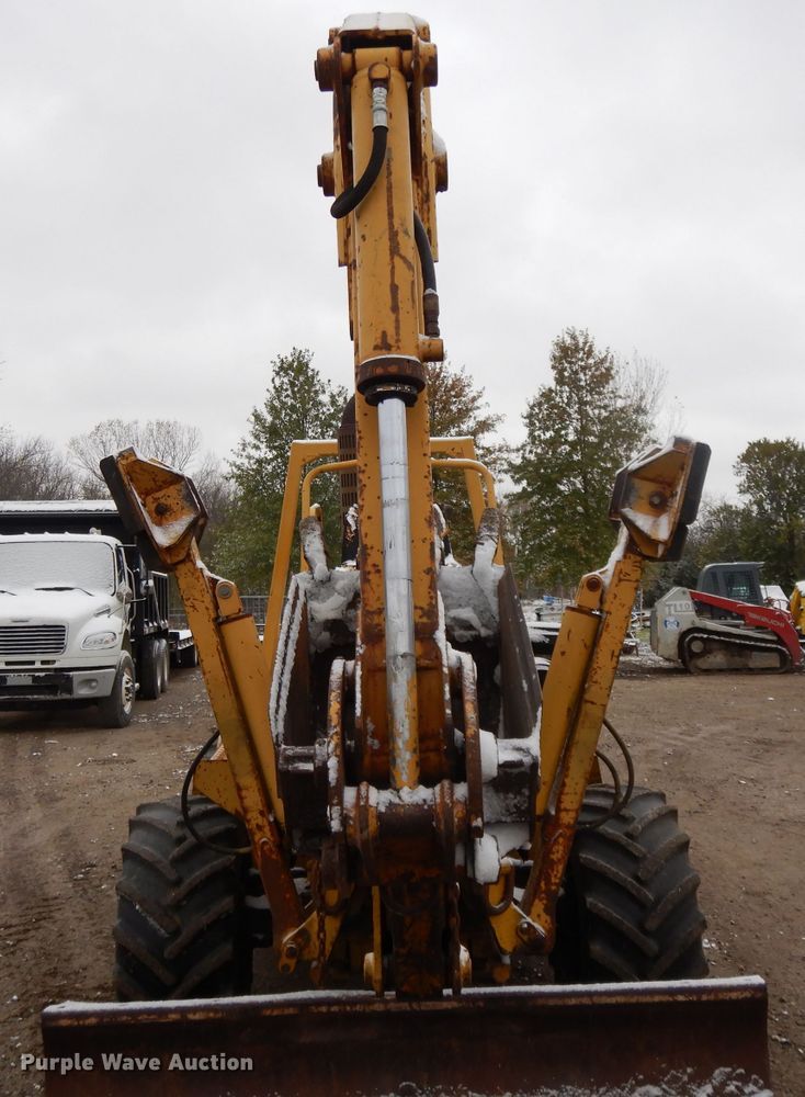 image for item DH3335 1999 Vermeer V8550A  trencher