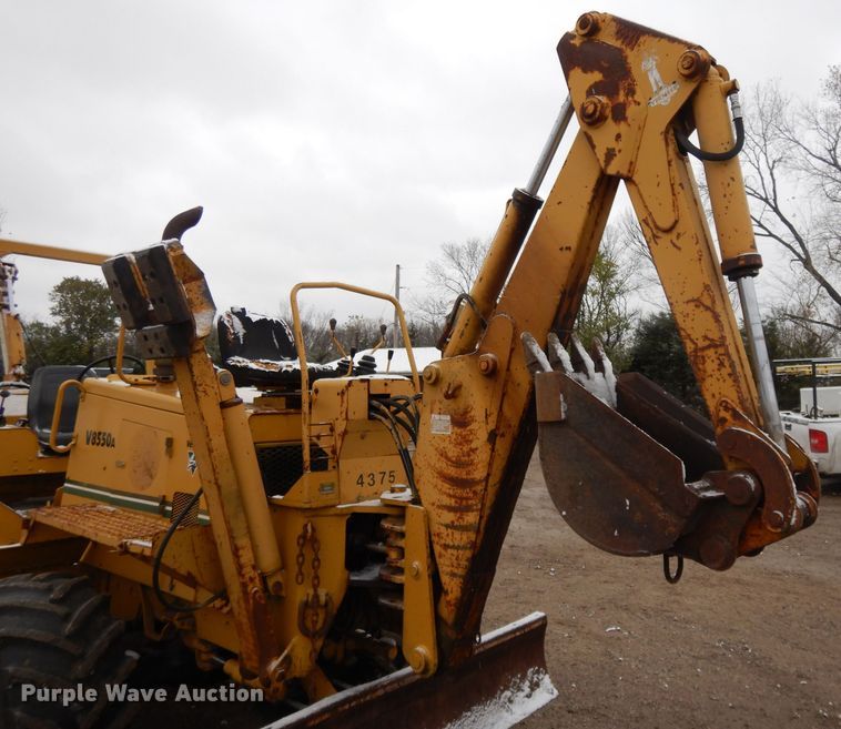 image for item DH3335 1999 Vermeer V8550A  trencher