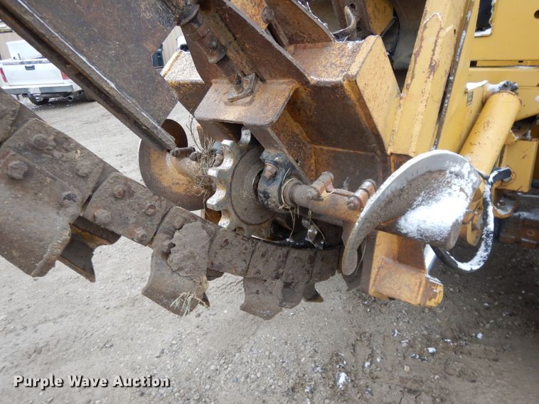 image for item DH3335 1999 Vermeer V8550A  trencher
