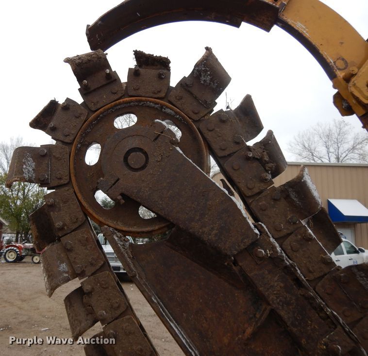 image for item DH3335 1999 Vermeer V8550A  trencher