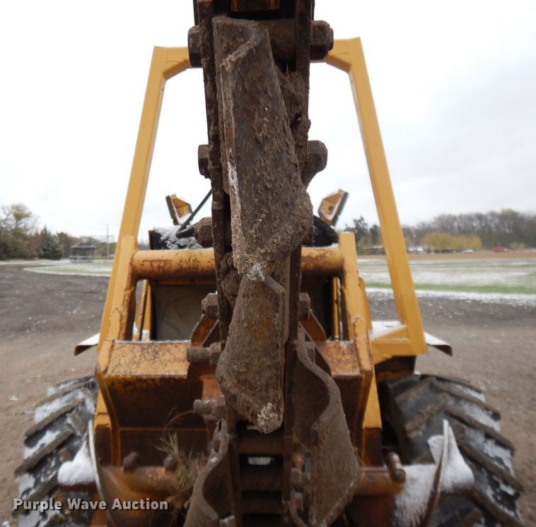 image for item DH3335 1999 Vermeer V8550A  trencher
