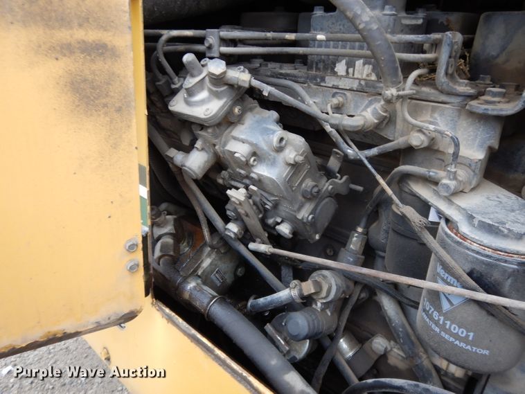 image for item DH3335 1999 Vermeer V8550A  trencher