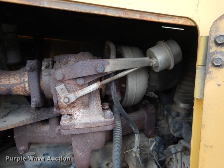 image for item DH3335 1999 Vermeer V8550A  trencher