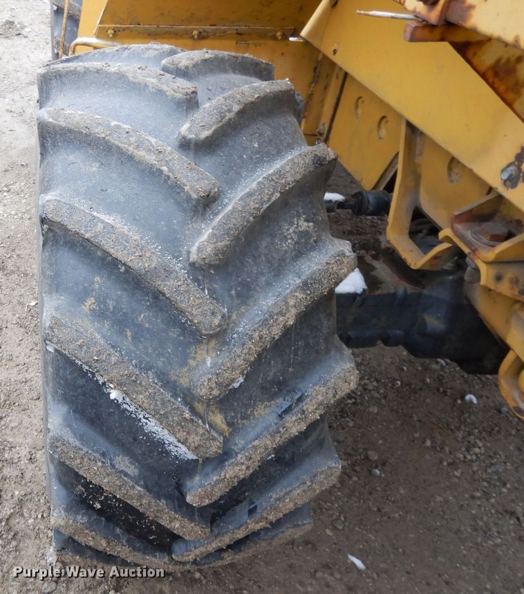 image for item DH3335 1999 Vermeer V8550A  trencher