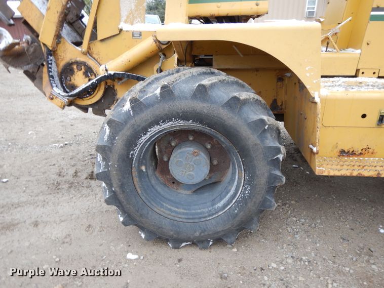 image for item DH3335 1999 Vermeer V8550A  trencher
