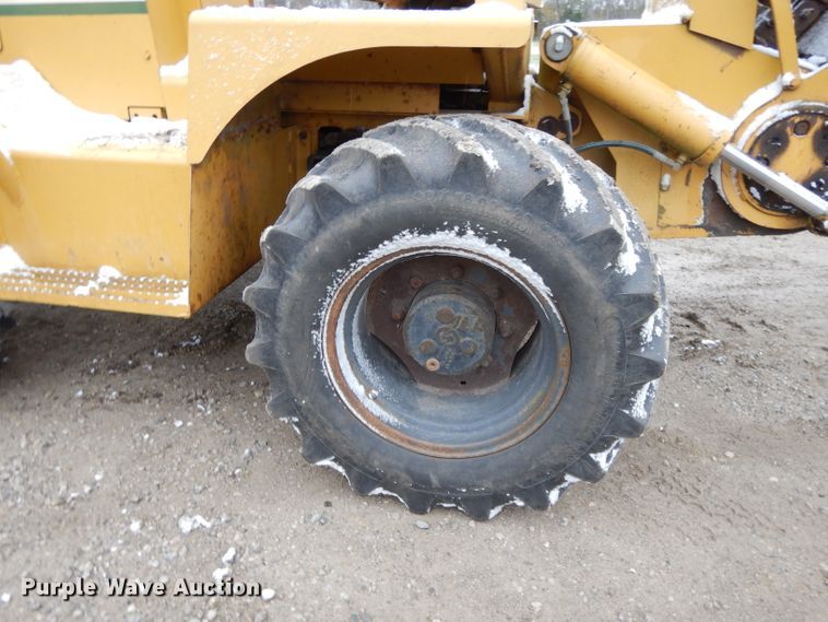 image for item DH3335 1999 Vermeer V8550A  trencher