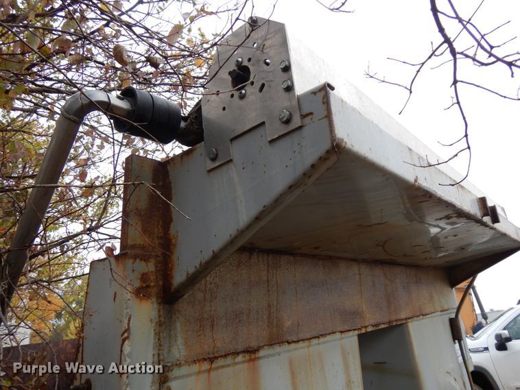 image for item DH6727 1999 dump bed