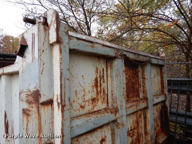 image for item DH6727 1999 dump bed
