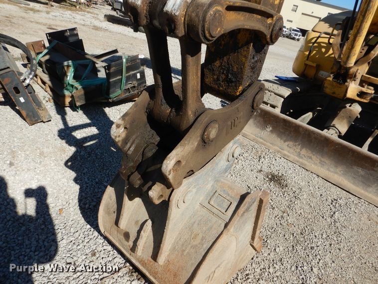 image for item DH7015 2008 Komatsu PC88MR-8  mini excavator