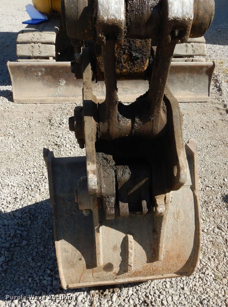 image for item DH7015 2008 Komatsu PC88MR-8  mini excavator