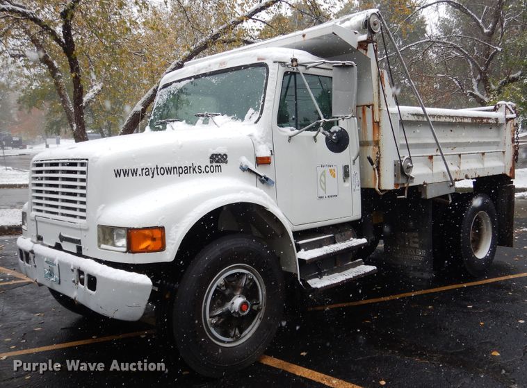 image for item DH7016 1997 International 4700  dump truck