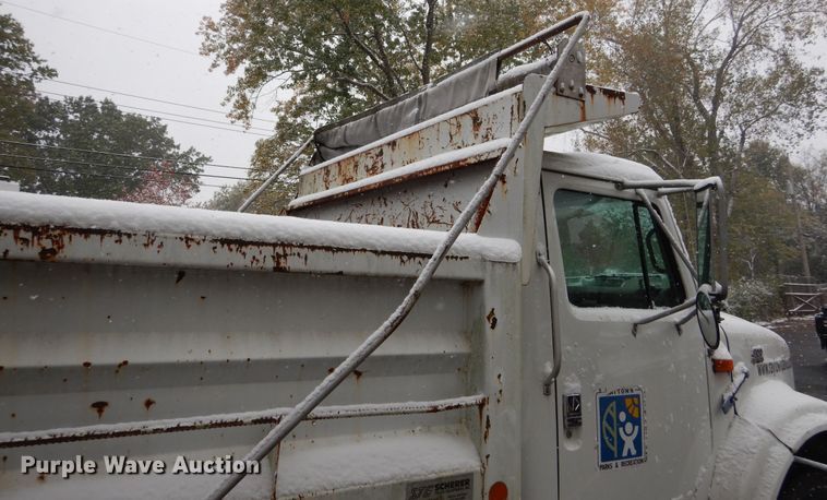 image for item DH7016 1997 International 4700  dump truck