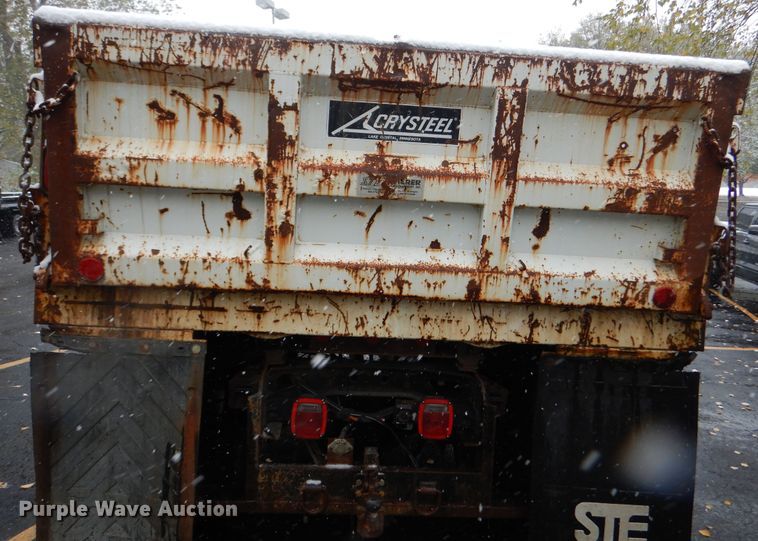 image for item DH7016 1997 International 4700  dump truck