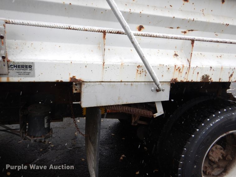 image for item DH7016 1997 International 4700  dump truck