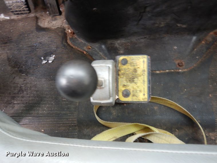 image for item DH7016 1997 International 4700  dump truck