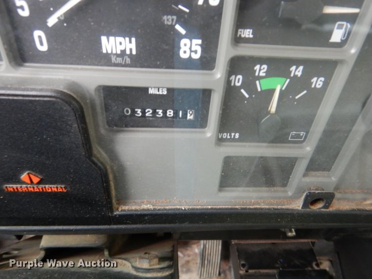 image for item DH7016 1997 International 4700  dump truck