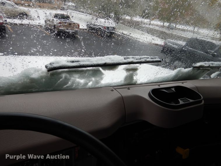 image for item DH7016 1997 International 4700  dump truck