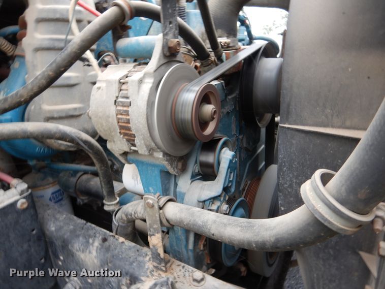 image for item DH7016 1997 International 4700  dump truck