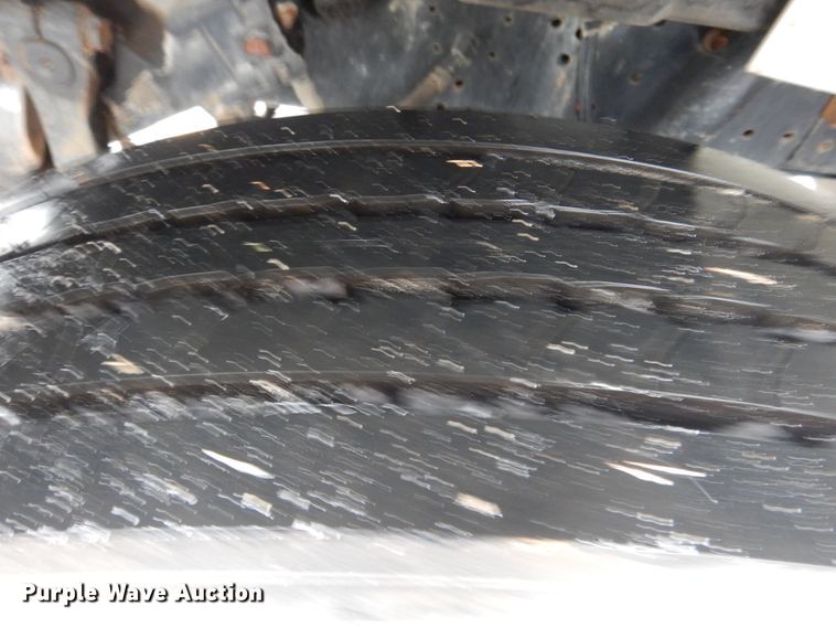 image for item DH7016 1997 International 4700  dump truck