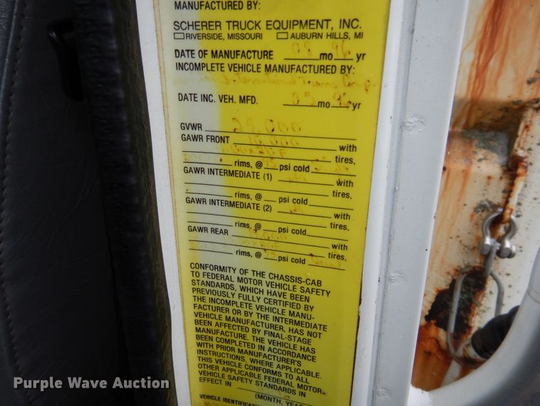 image for item DH7016 1997 International 4700  dump truck