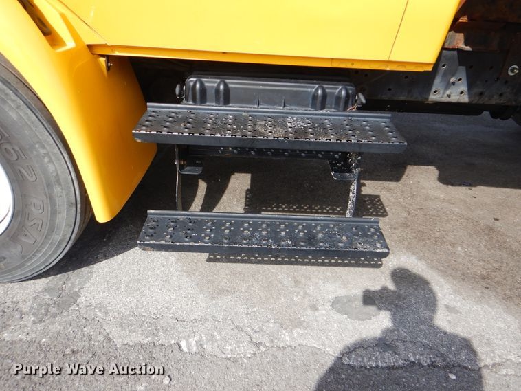 image for item DI0480 2007 International 4300  dump truck