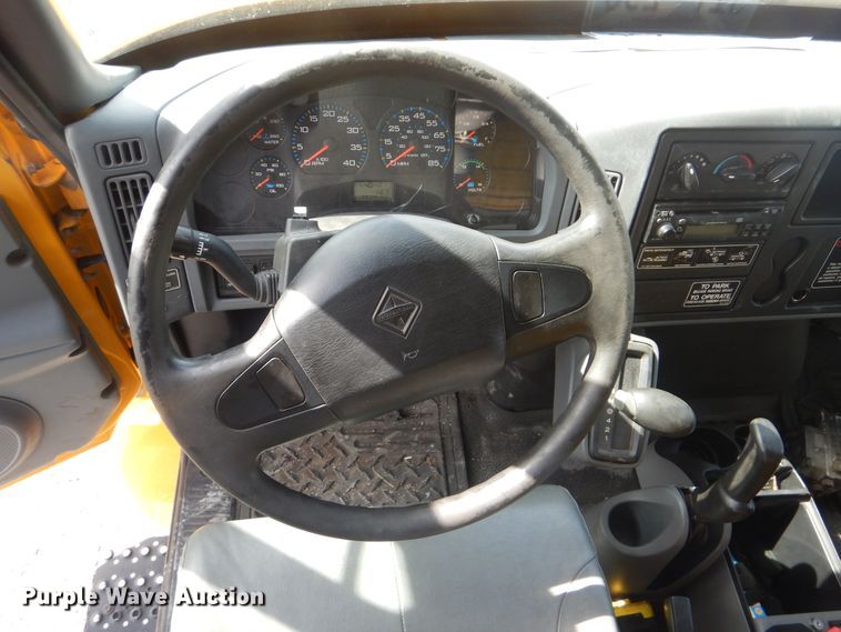 image for item DI0480 2007 International 4300  dump truck