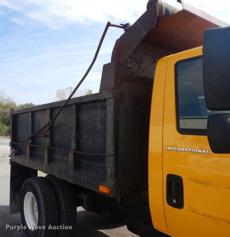 image for item DI0480 2007 International 4300  dump truck