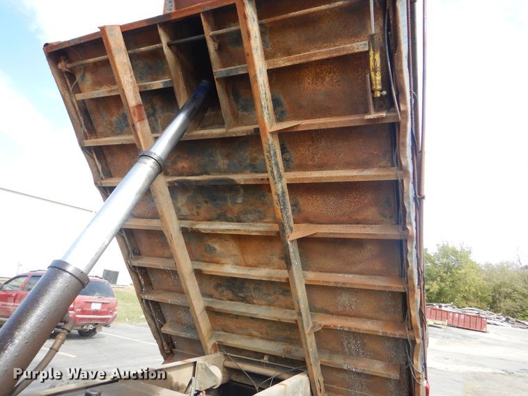 image for item DI0480 2007 International 4300  dump truck