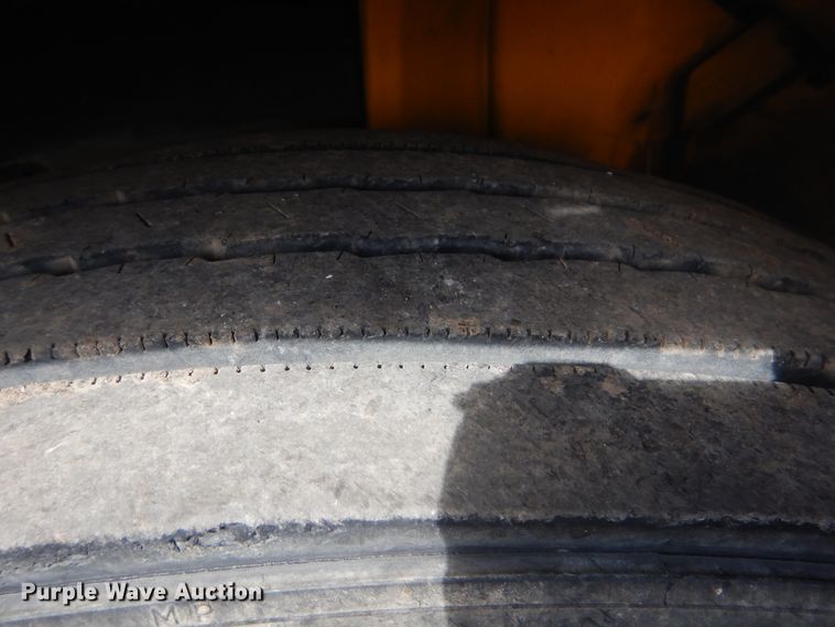 image for item DI0480 2007 International 4300  dump truck