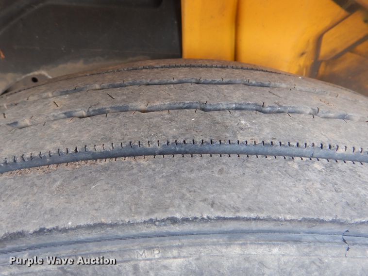 image for item DI0480 2007 International 4300  dump truck