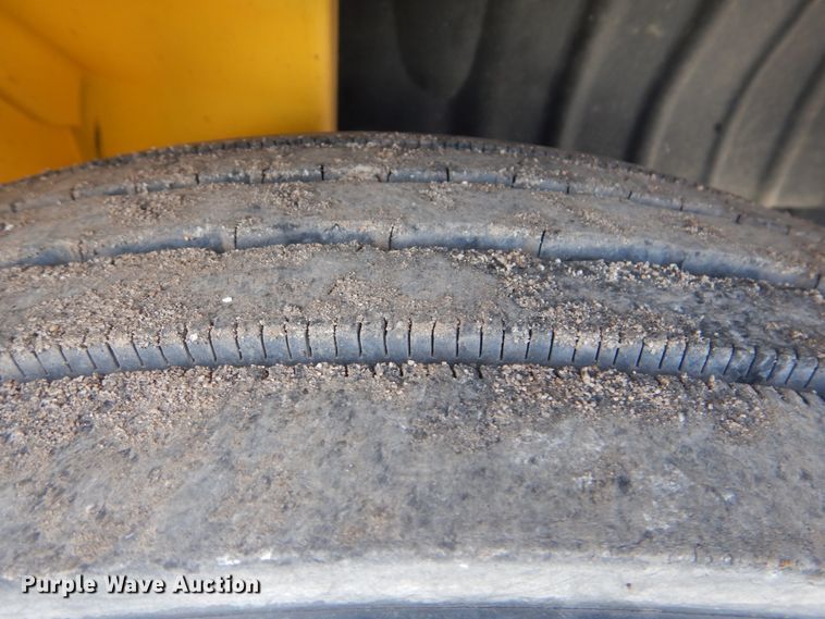 image for item DI0480 2007 International 4300  dump truck