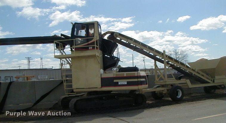 image for item DI7270 1990 Caterpillar 325C L  excavator with material placer
