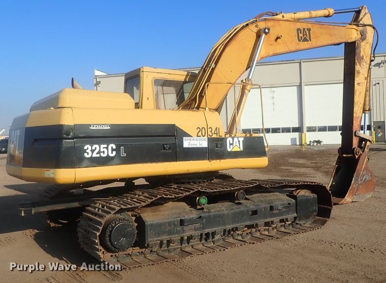 image for item DI7270 1990 Caterpillar 325C L  excavator with material placer