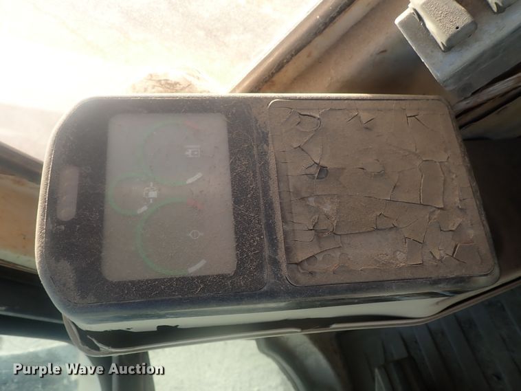 image for item DI7270 1990 Caterpillar 325C L  excavator with material placer