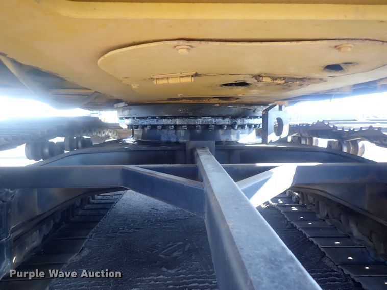 image for item DI7270 1990 Caterpillar 325C L  excavator with material placer